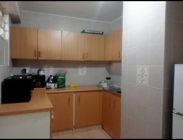 2 BEDROOM FLAT TO LET IN ESPLANADE